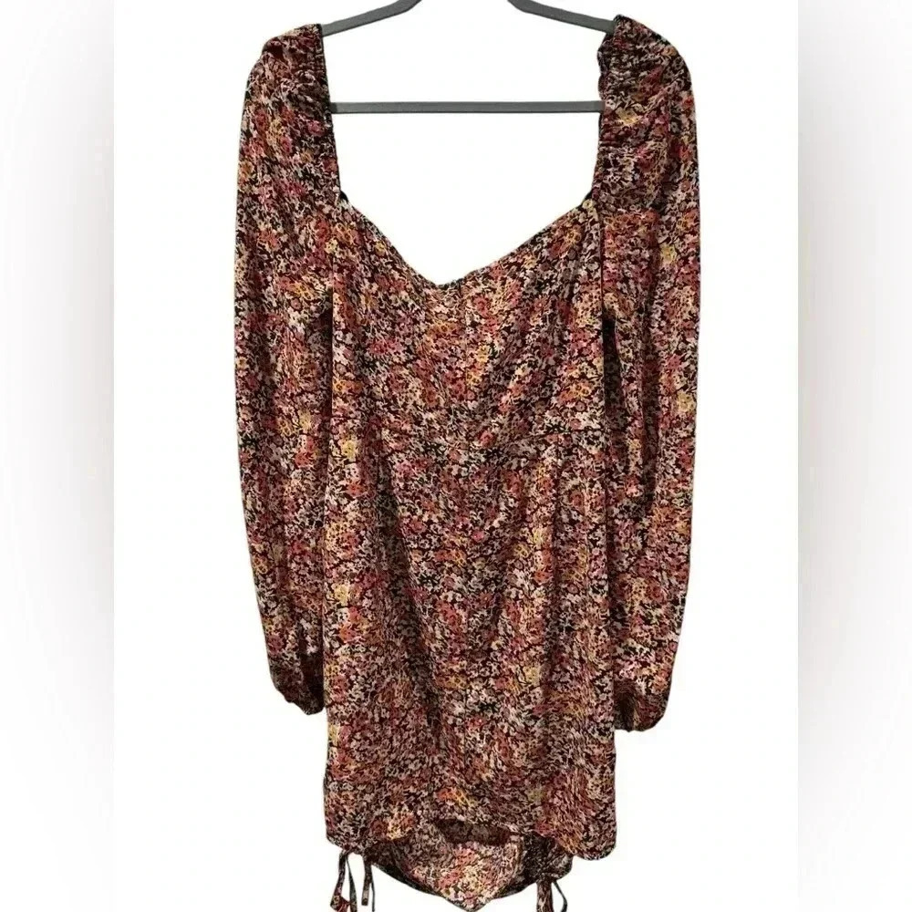 Pretty Little Thing Floral Puff Sleeve Dress NWT - Picture 4 of 4